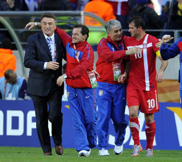 antic_i_slavlje_posle_utakmice