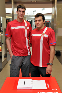 marko_keselj_marko_avramovic_nike_ispisi_buducnost