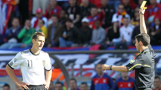 miroslav_kloze_crveni_karton