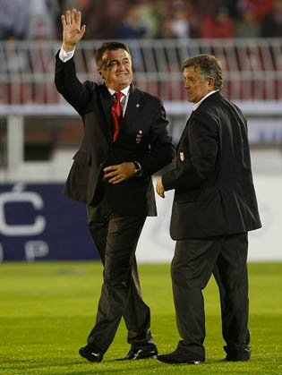 radomir_antic_pozdravlja