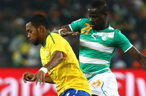 robinjo_brazil_i_emanuel_eboue_obslonovace