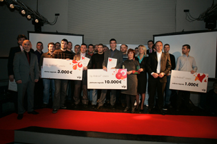 Grupna_slika,_najbolih_15_aplikacija_i_programera