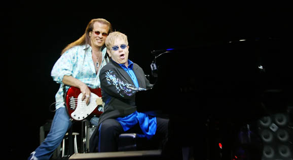 elton_dzon_arena_jun_2010