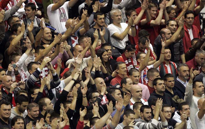 Crvena zvezda Makabi navijaci
