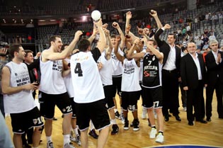 partizan_cheering