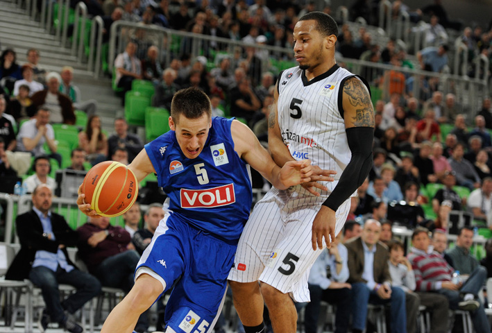 vladimir_mihajlovic_curtis_Jerrellis_01