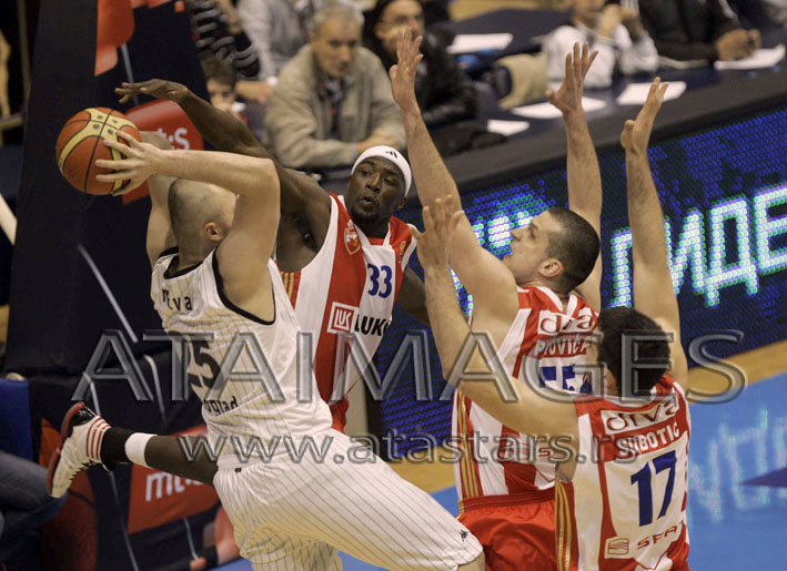 zvezda_partizan_derbi_april_2012_1