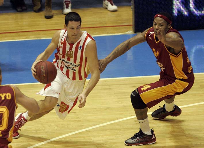 zvezda galatasaraj 1