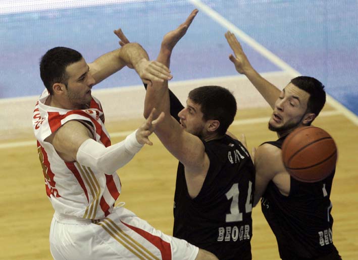 zvezda partizan derbi feb 2013 1