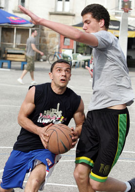 NenadTanasijevic_tegetmajica_NikolaVujovi__sivamajica