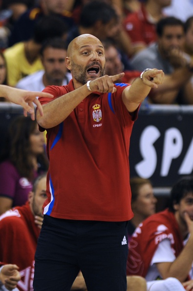 sale djordjevic crvena majica