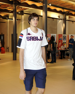 nemanja_bjelica_kos_cz_civilno