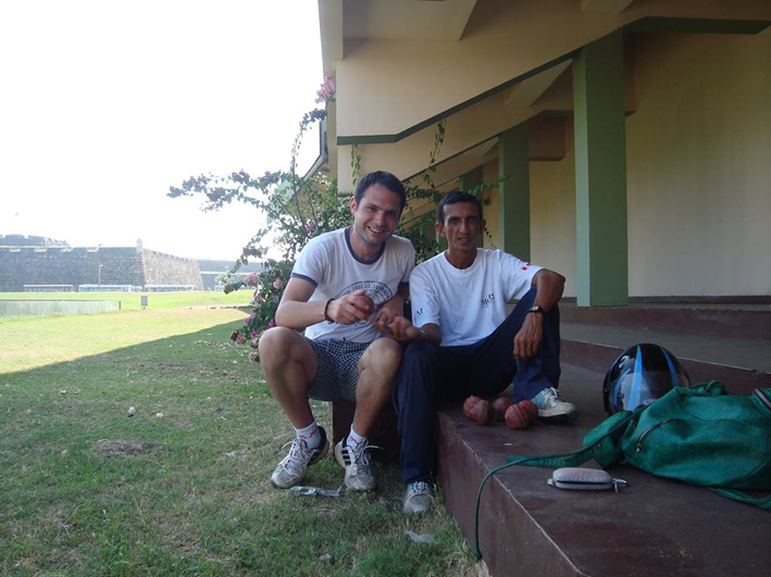 Nenad Dugic KFS i Nišanta Verakon KK Galle