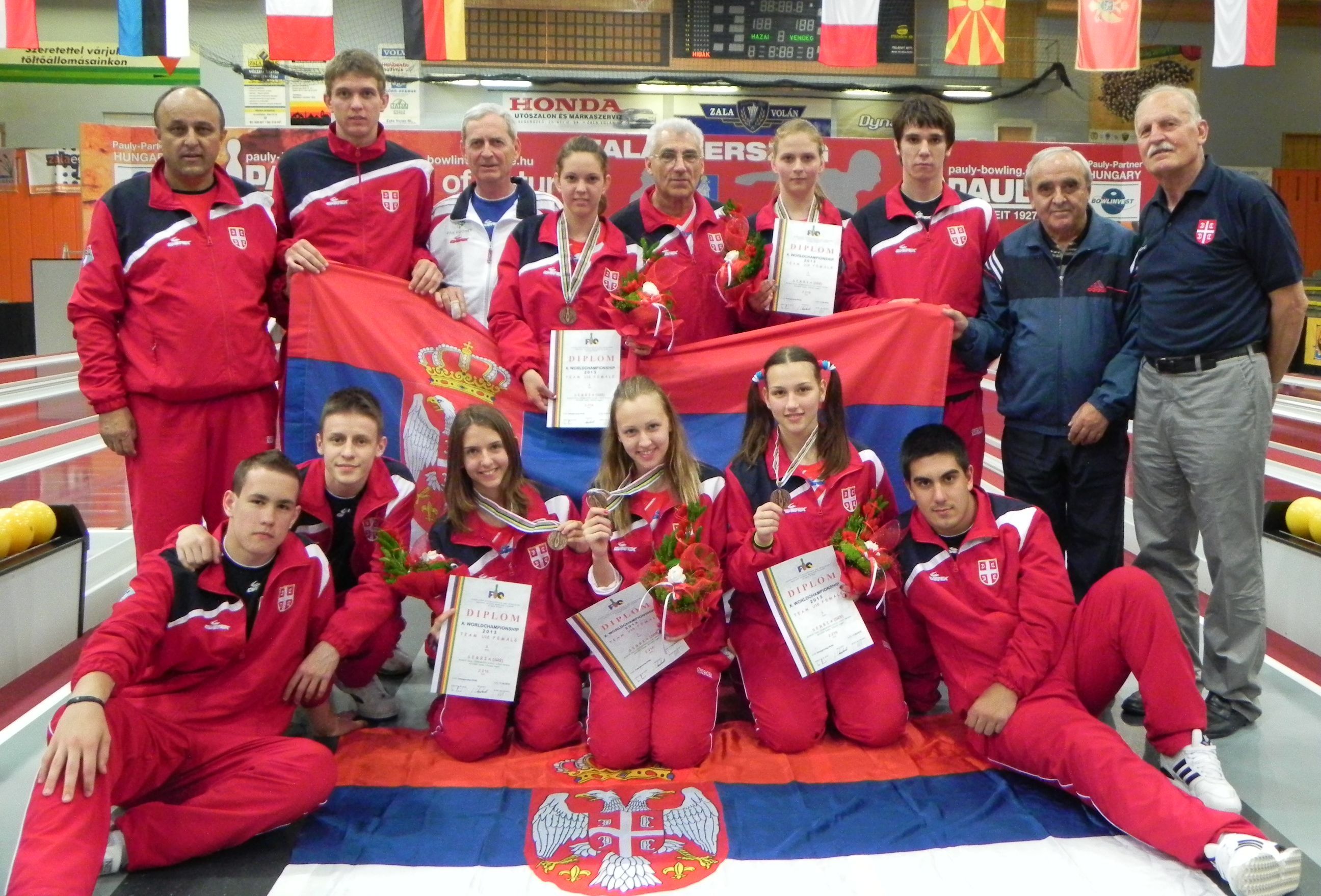 sp kadetkionje sa predsednikom dragojlovvem desno