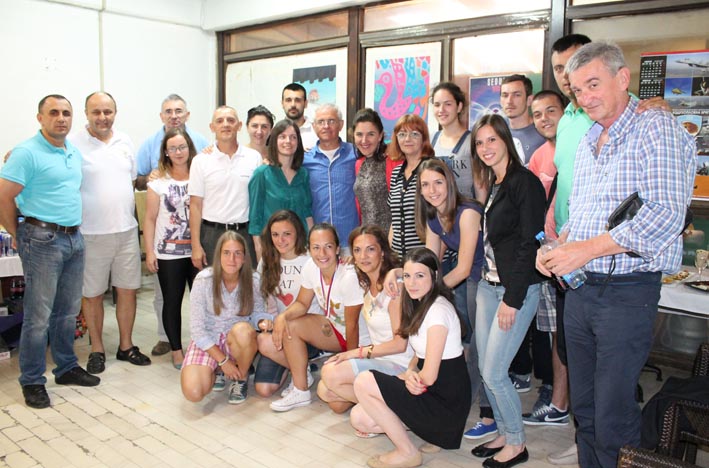 rodejndan pobendika ekipa i gosti