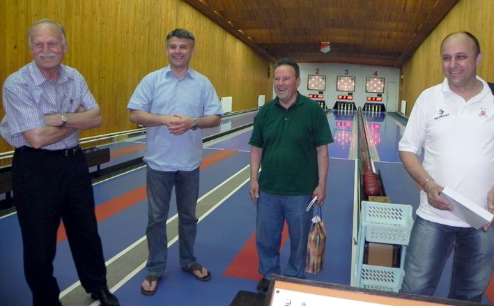 Uros Dragojlovic, Goran Kauric,Dusan Popadic i Vojko Pavlovic na kuglani Banata