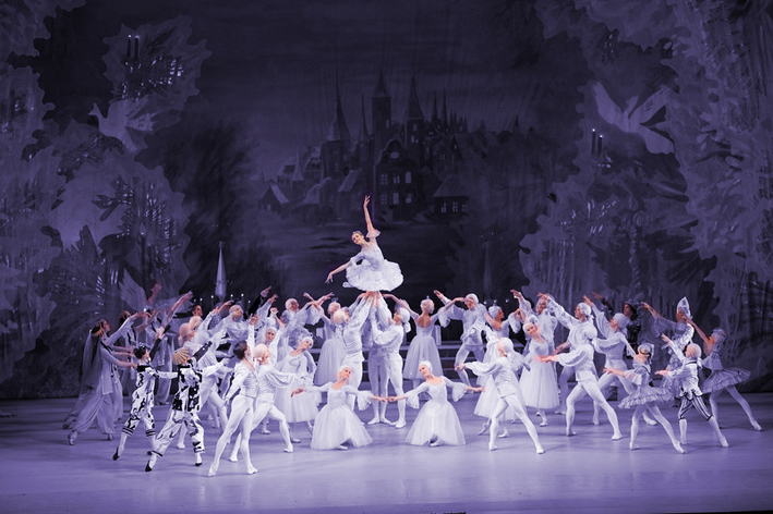 Krcko Orascic - Olga Esina i ansambl