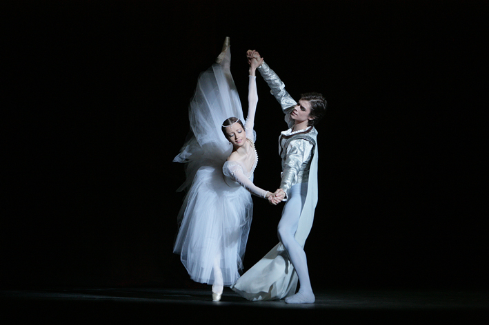 Official ROMEO ET JULIETTE - photo by Damir Yusupov-Bolshoi