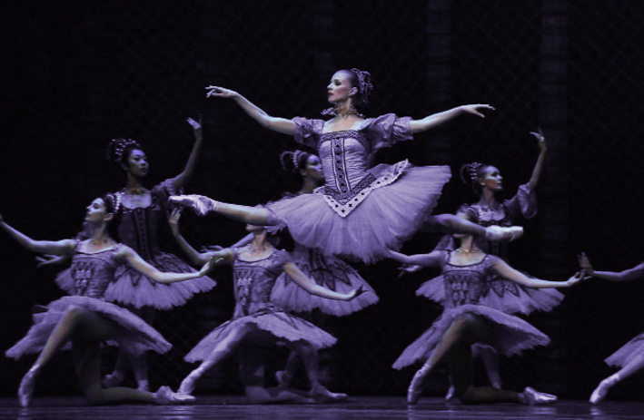 Olga Esina i ansambl - Krcko Orascic