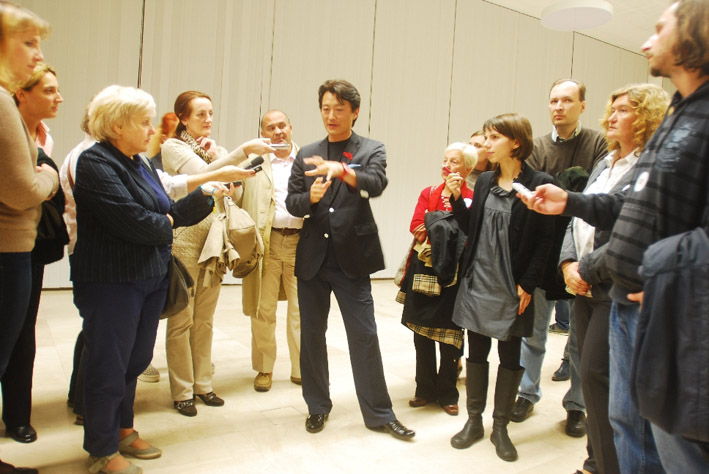 strucno vodjenje kroz izlozbu kustos Sin Dong Ceng