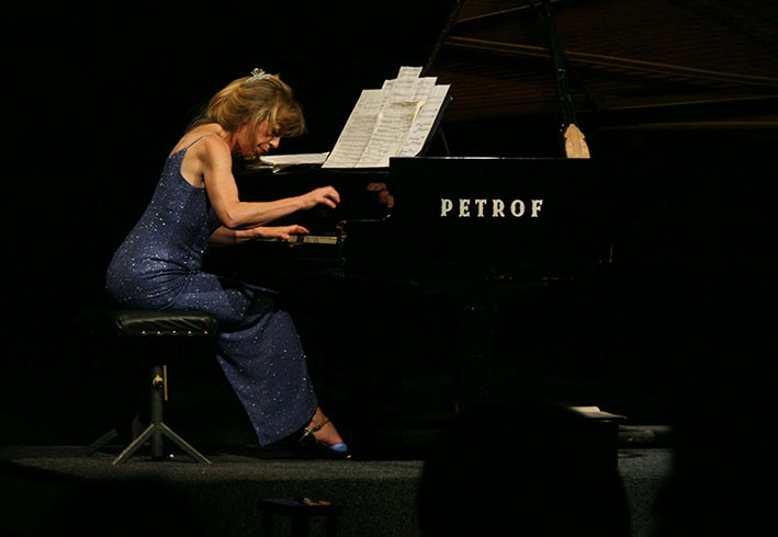 Kolundzija Nada foto