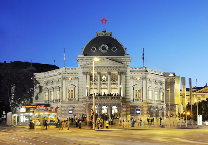 Volkstheater Nacht Christoph Sebastian