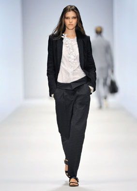 07_BOSS_Black_W_SS11