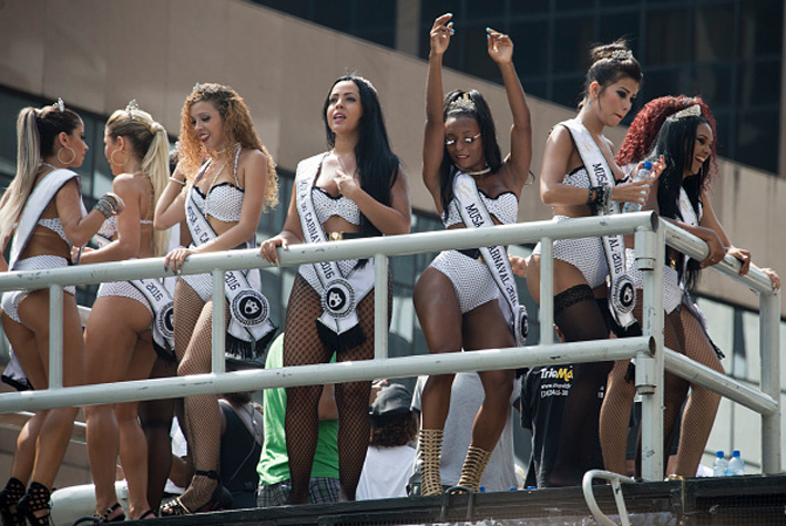 BRAZIL-CARNIVAL-BOLA PRETA
