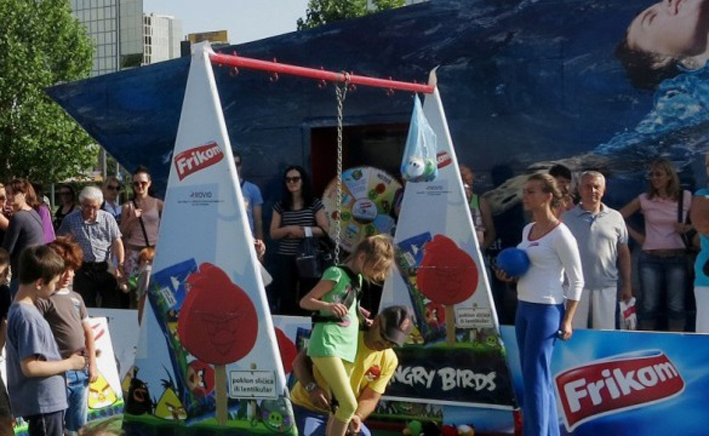 Frikom Angry Birds karavan