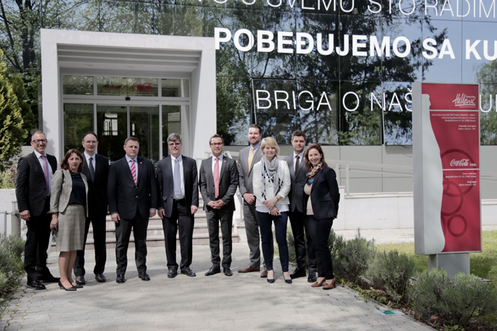 Poseta visokih zvanicnika Ministarstva trgovine SAD Coca-Cola sistemu