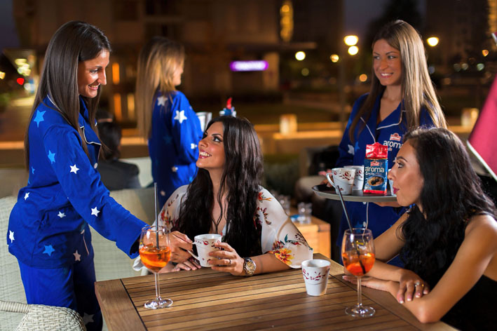 Promoterke Grand Aroma Dekofe kafe sa glumicom Daninom Jeftic