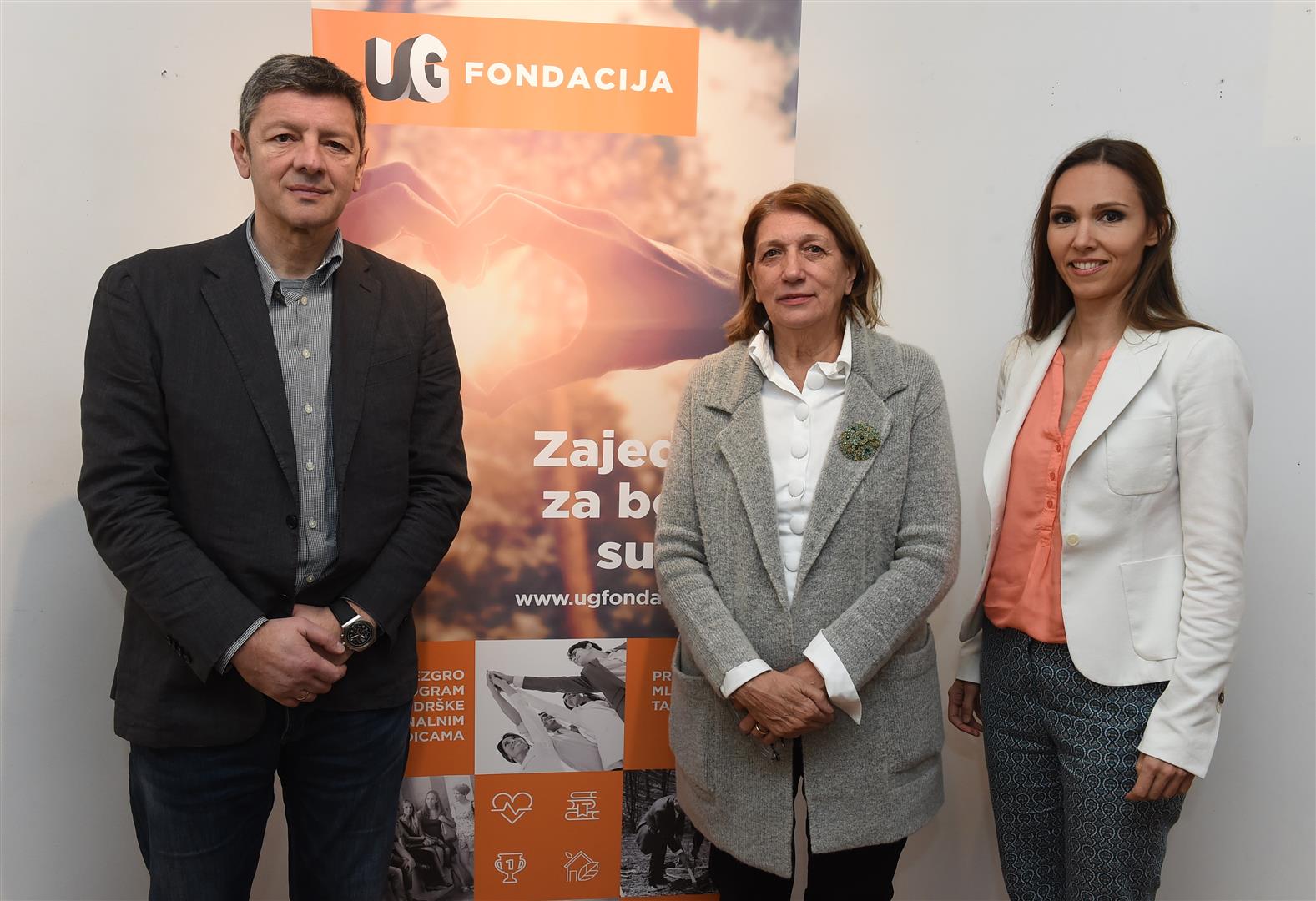 Sa leva - Jugoslav Cosic Dragica Pilipovic Cefi i Jovana Lukic