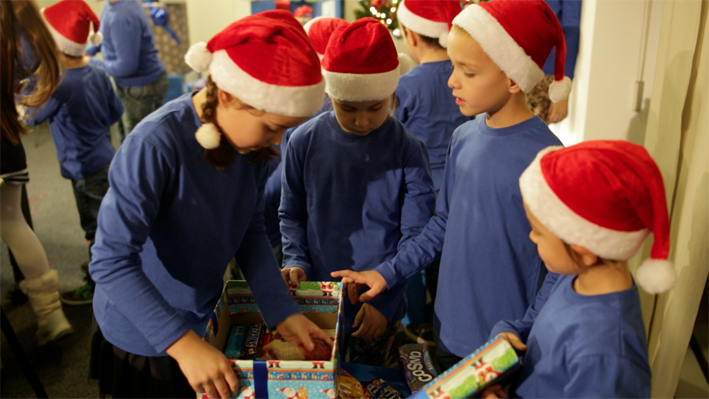 Uniqa vilenjaci sa poklonima