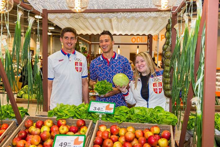 Zorana Arunovic i veslaci Radoje Djeric i Milos Vasic na otvaranju renoviranog Tempa na Adi