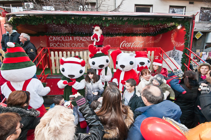Coca-Cola_karavan_u_Ulici_otvorenog_srca
