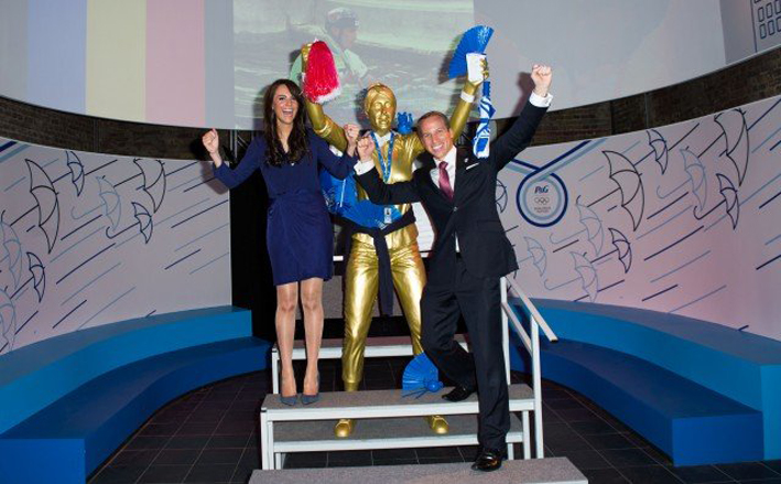 Dvojnici_Kejt_i_Wiliama_u_P&G_Domu_.