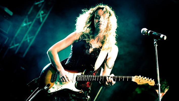 ana-popovic-photo-credits-marco-van-rooijen-20110611-9104