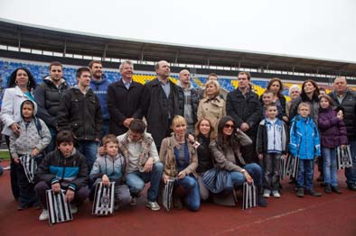 Obelezavanje_dana_hemofilije_sa__javnim_licnostima_na_stadionu_FK_Partizan