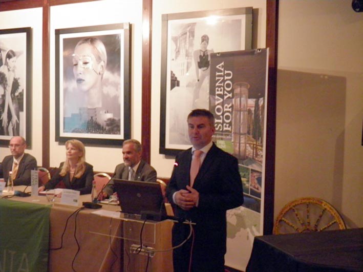 Prezentacije_Slovenacke_turisticke_organizacije,_ambasador_Slovenije,_Franc_But,_Maja_Pak,_direktorka_Slovencake_turisticke_organizacije,_Damjan_Pintar