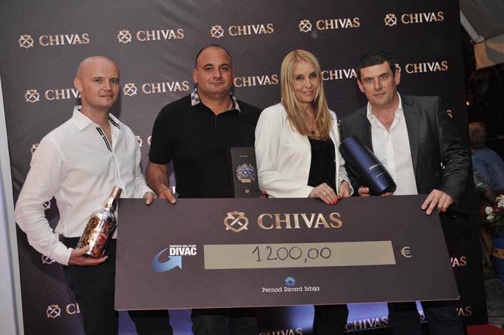 Kupci dizajnerskih Chivas flasa i Ana Divac