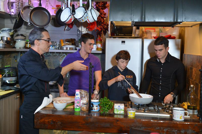 Lepi Brka kuva sa tinejdzerima