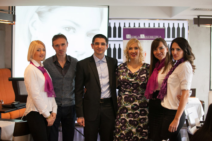 Marina i Dragan Stolic osnivaci Medica Aesthetica centra sa svojim timom