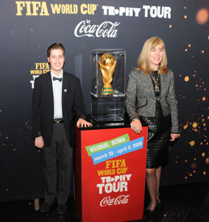 Snezana_Samardzic_Markovic_na_Coca-Cola_FIFA_zurci
