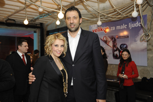 Snezana_i_Vlade_Divac_-_Veliko_srce_1