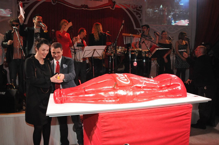 Velika rodjendanska Coca-Cola torta
