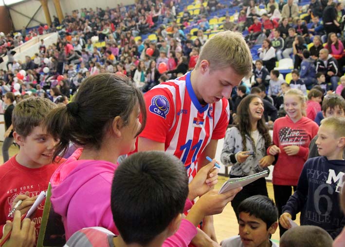 Dodir Lige sampiona Mladenovac