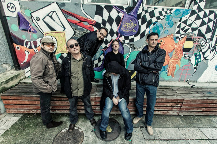 Lude zene Lampshade - Daleko iznad moje lige