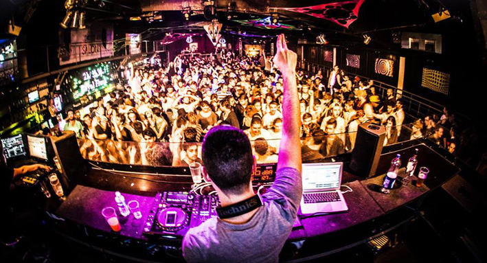 Bizzare Contact PHOTO