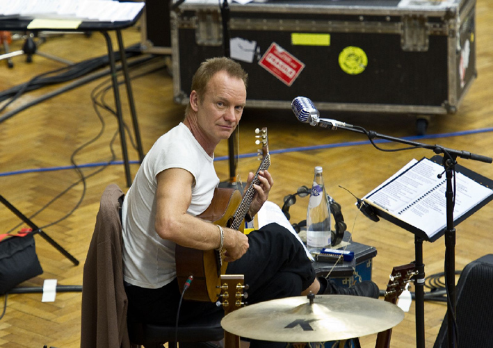 sting4 copyright Clive Barda