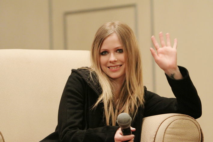 Avril_Lavigne_Press_Conference_For_The_New_Year_Gala